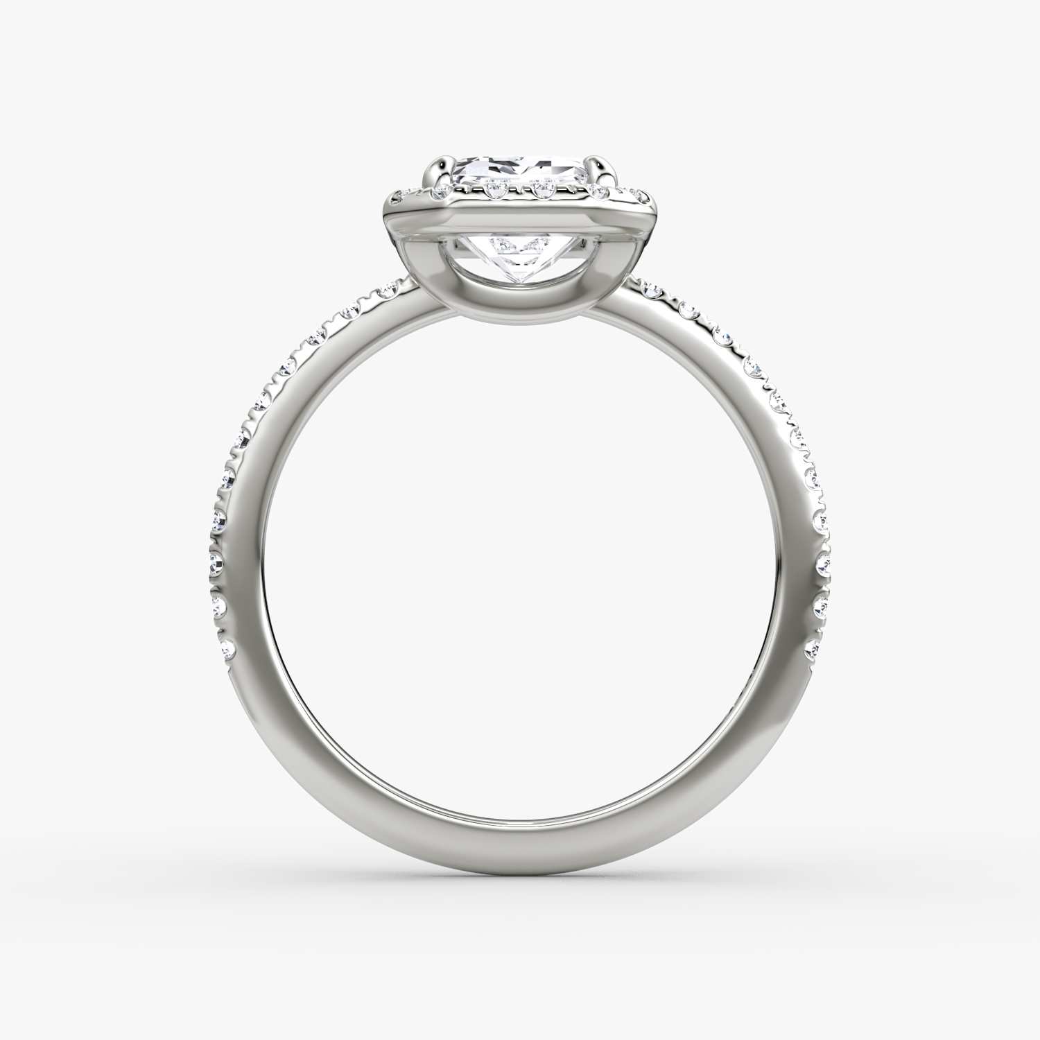 Halo | Emerald | Platin | bandAccent: Mit Pavé-Besatz | haloSize: original | diamondOrientation: vertical | caratWeight: other