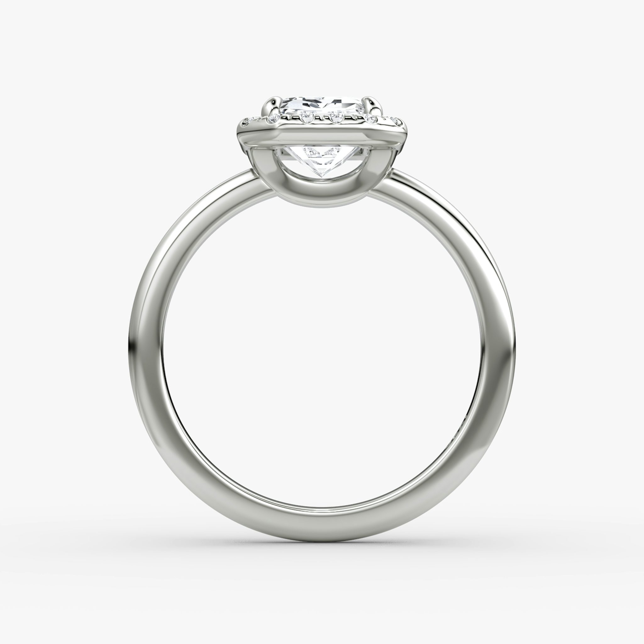 Anillo de compromiso Halo | Esmeralda | 18k | Oro blanco | bandAccent: Simple | haloSize: original | diamondOrientation: vertical | caratWeight: other