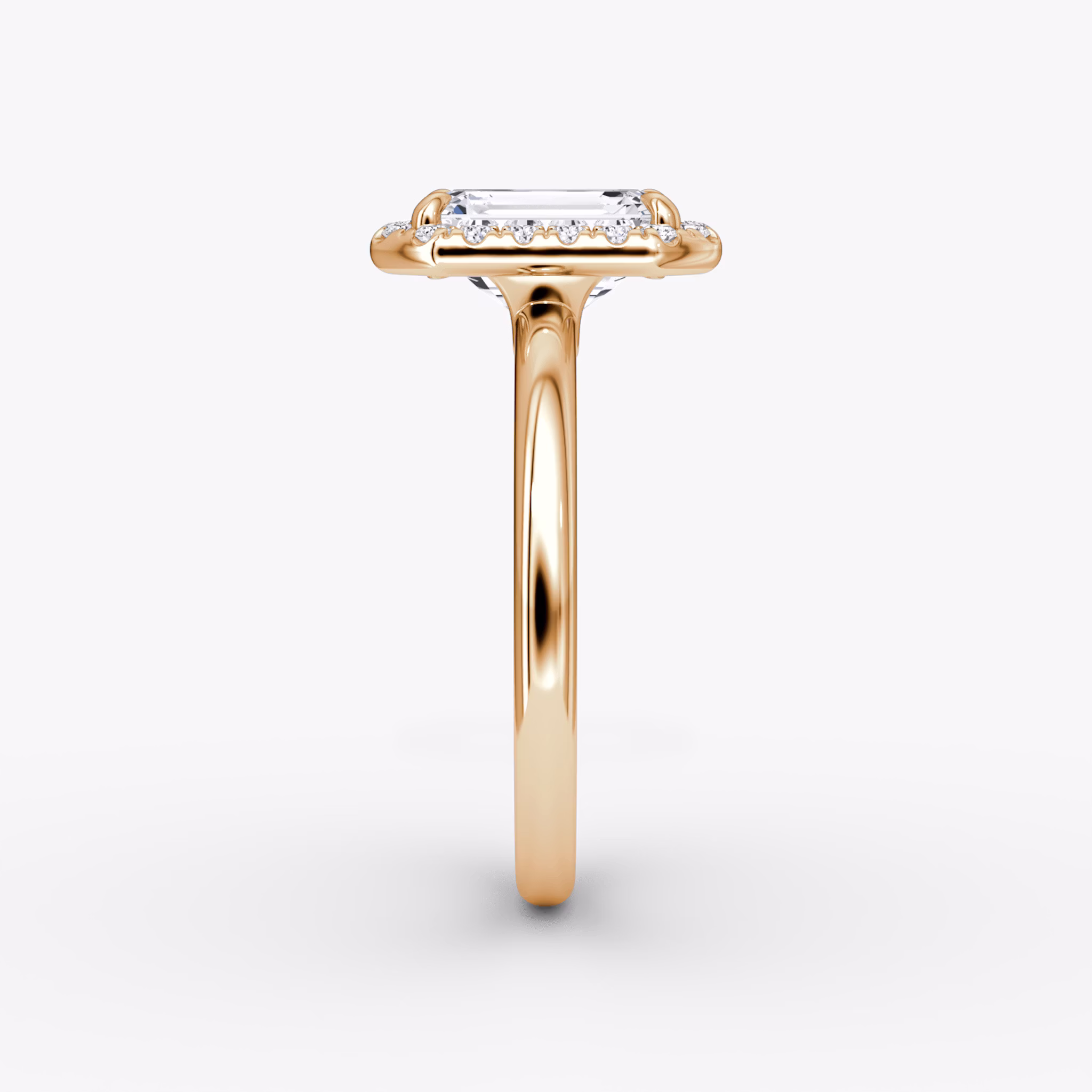 Anillo de compromiso Halo | Esmeralda | 14k | Oro rosa | bandAccent: Simple | haloSize: original | diamondOrientation: vertical | caratWeight: other