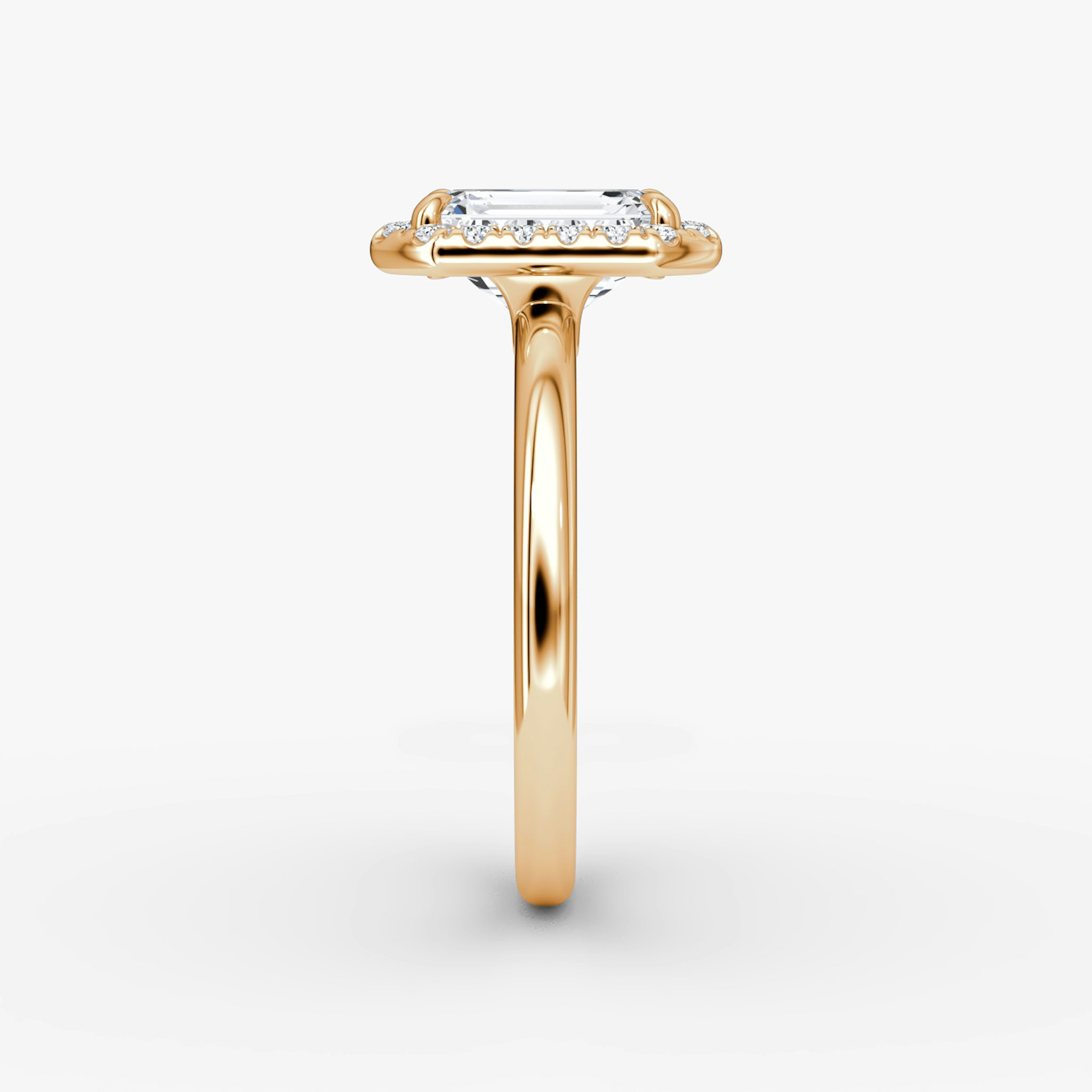 Anillo de compromiso Halo | Esmeralda | 14k | Oro rosa | bandAccent: Simple | haloSize: original | diamondOrientation: vertical | caratWeight: other