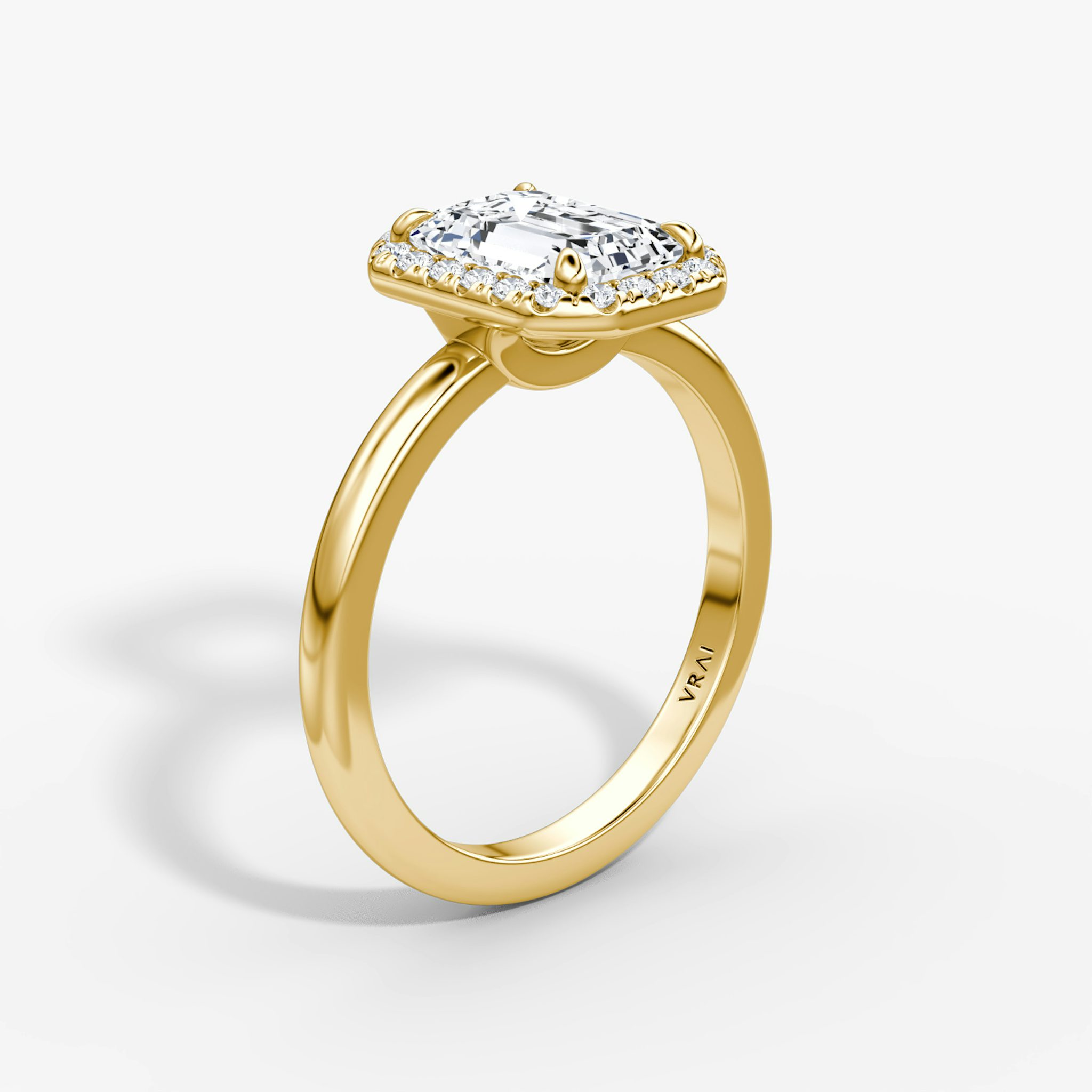 Halo | Emerald | 18k | Gelbgold | bandAccent: Ohne Pavé-Besatz | haloSize: original | diamondOrientation: vertical | caratWeight: other