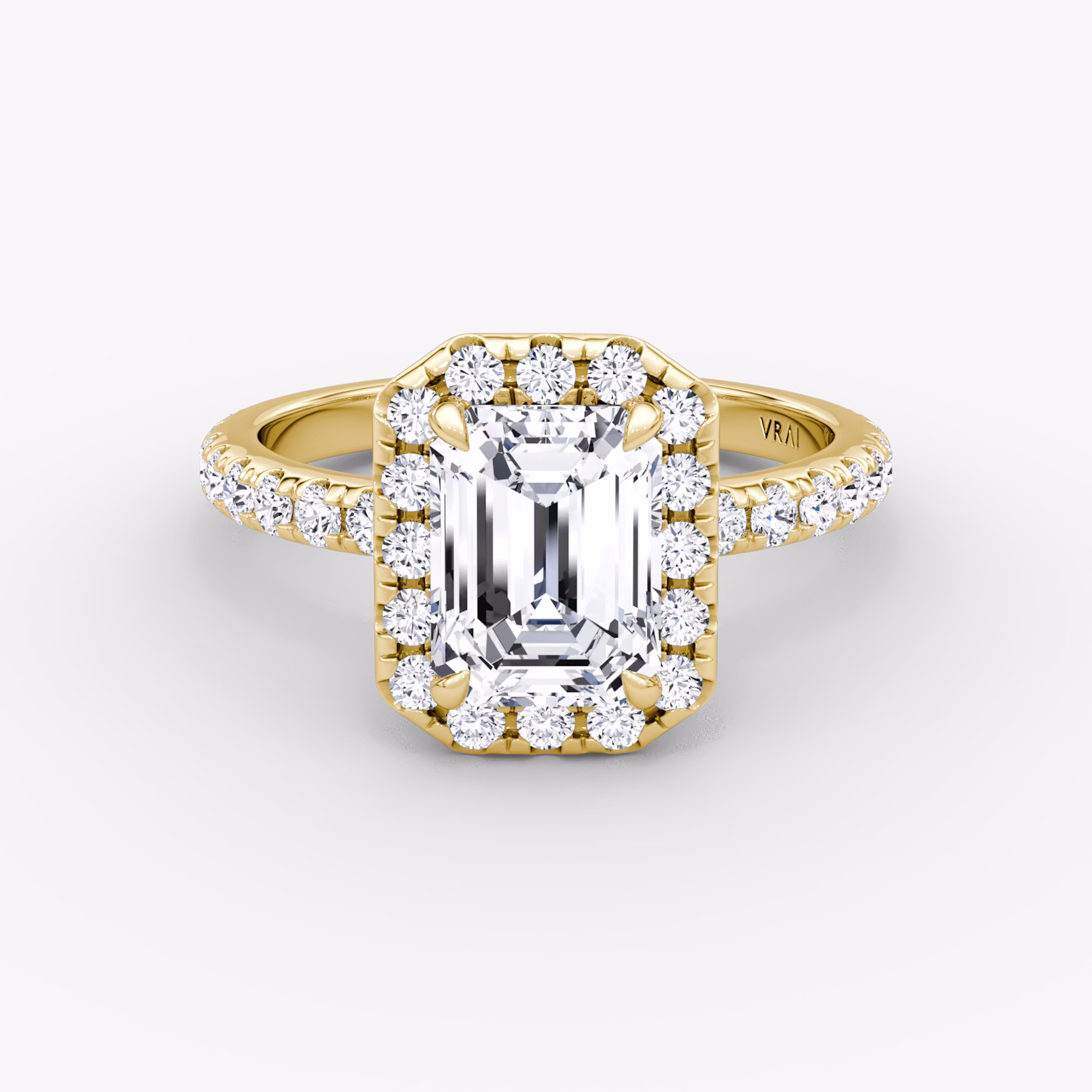 Halo | Emerald | 18k | Gelbgold | bandAccent: Mit Pavé-Besatz | haloSize: large | diamondOrientation: vertical | caratWeight: other