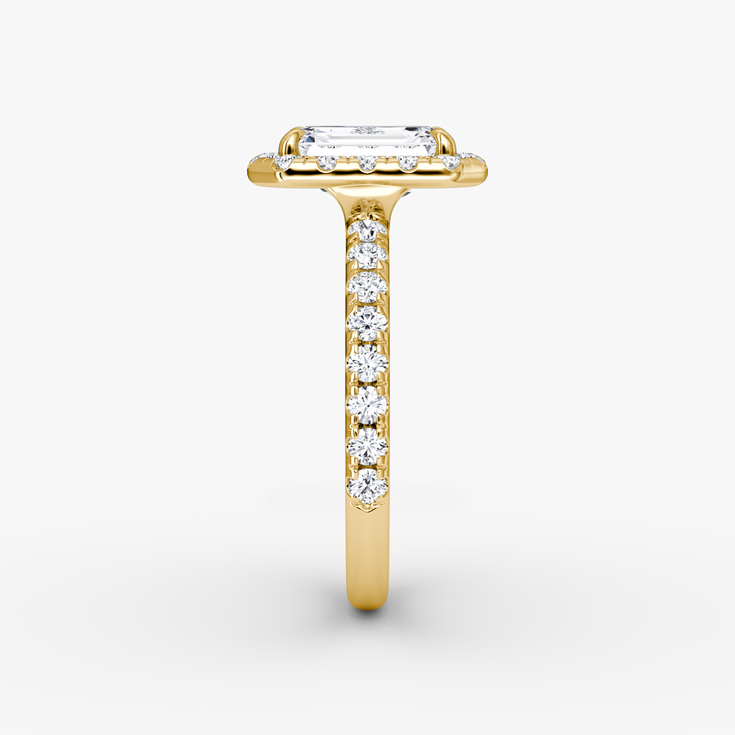 Halo | Emerald | 18k | Gelbgold | bandAccent: Mit Pavé-Besatz | haloSize: large | diamondOrientation: vertical | caratWeight: other