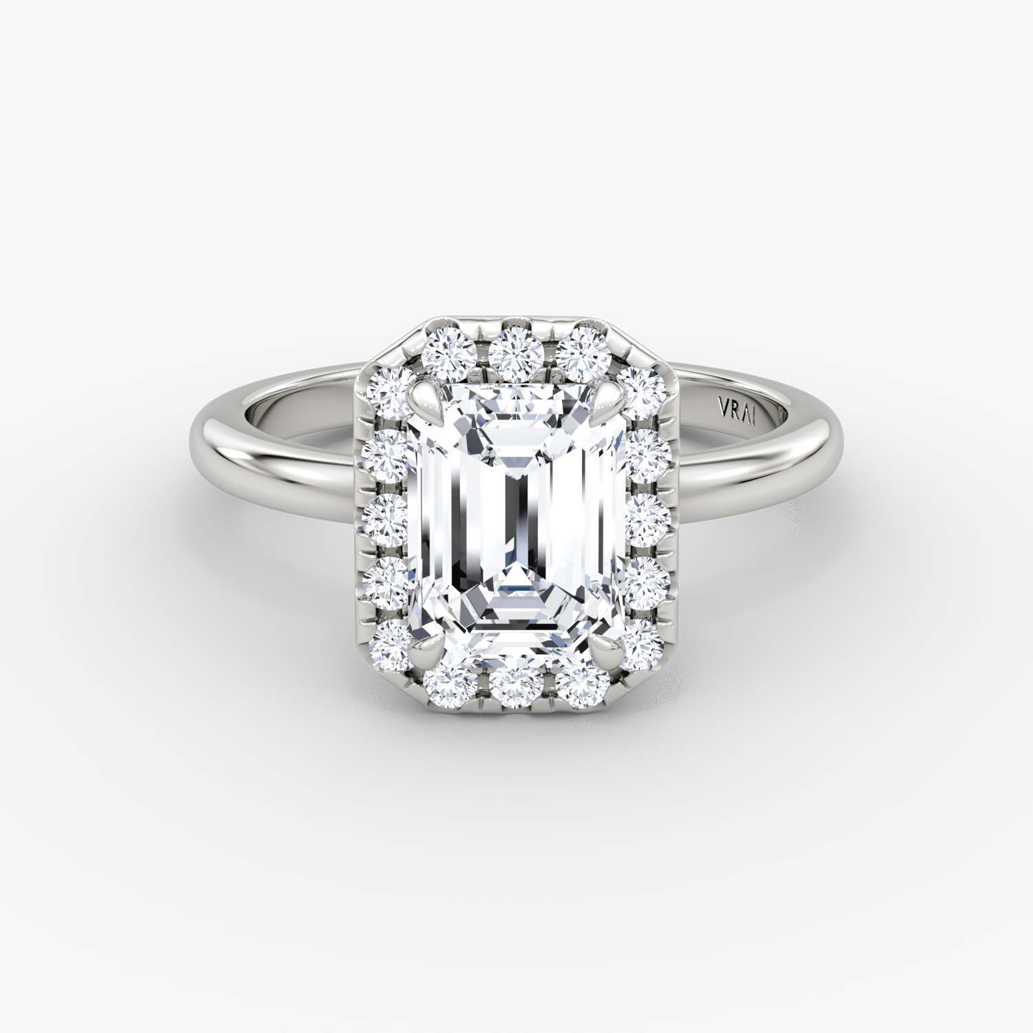 The Halo | Emerald | 18k | White Gold | bandAccent: Plain | haloSize: large | diamondOrientation: vertical | caratWeight: other