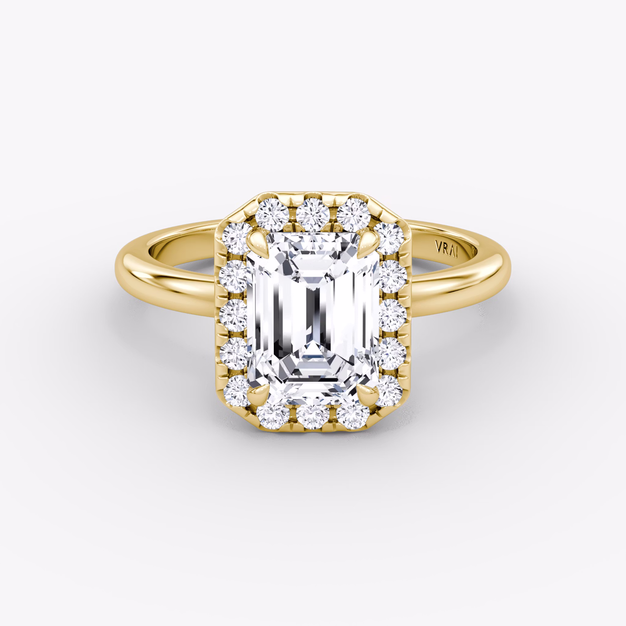 Halo | Emerald | 18k | Gelbgold | bandAccent: Ohne Pavé-Besatz | haloSize: large | diamondOrientation: vertical | caratWeight: other