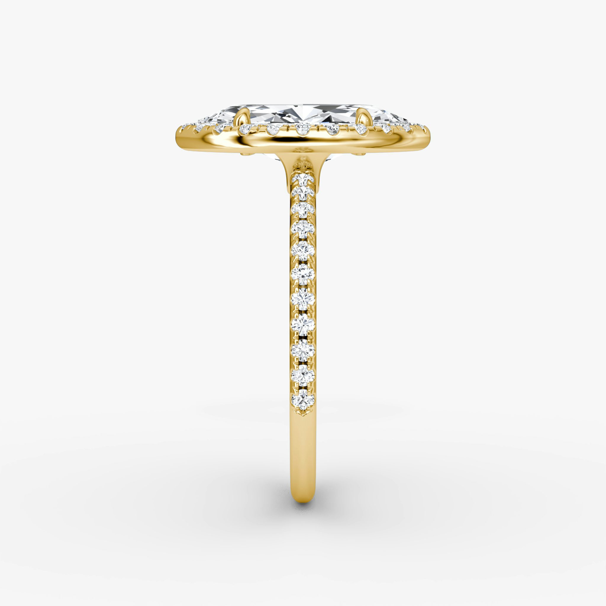 Anillo de compromiso Halo | Marquise | 18k | Oro amarillo | bandAccent: Pavé | haloSize: original | diamondOrientation: vertical | caratWeight: other