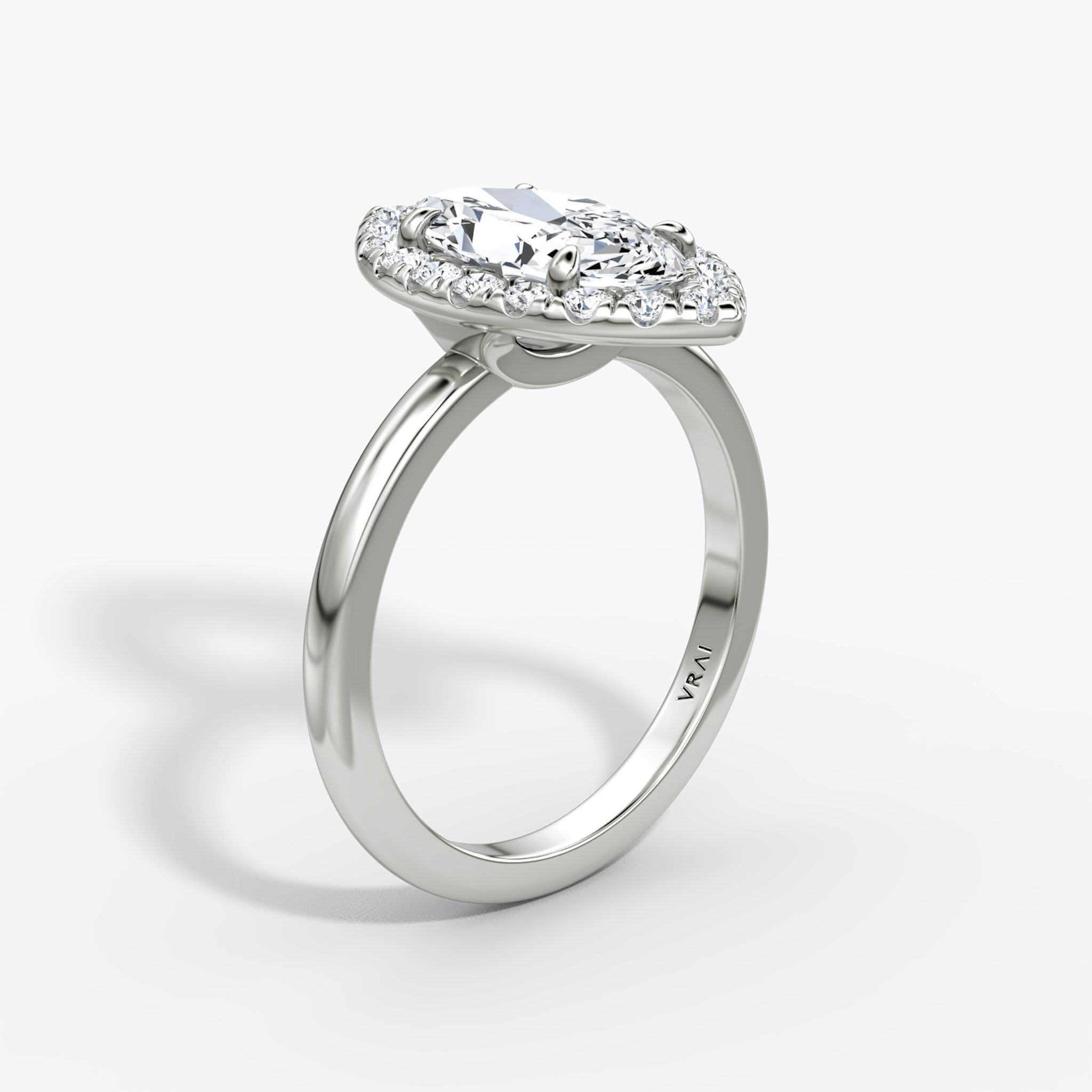 Halo | Marquise | 18k | Weißgold | bandAccent: Ohne Pavé-Besatz | haloSize: large | diamondOrientation: vertical | caratWeight: other