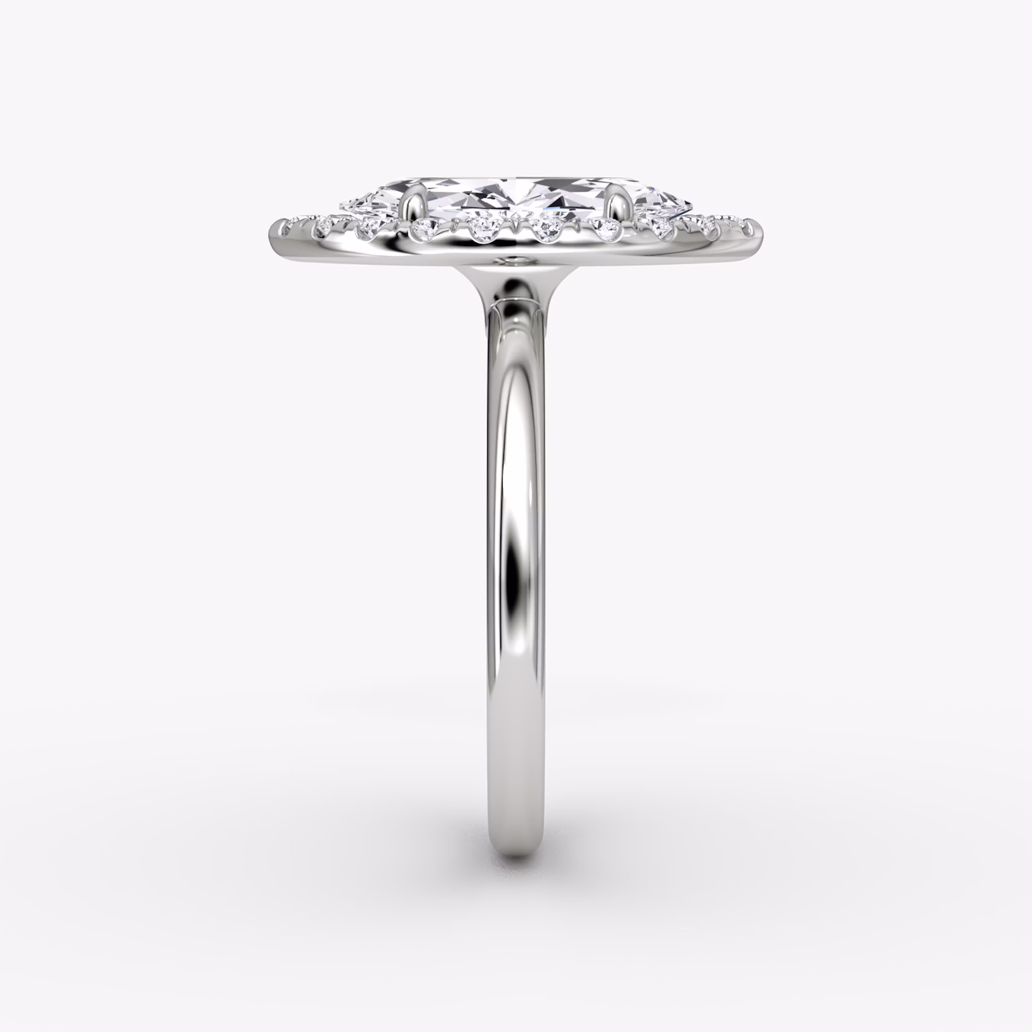 Halo | Marquise | 18k | Weißgold | bandAccent: Ohne Pavé-Besatz | haloSize: large | diamondOrientation: vertical | caratWeight: other