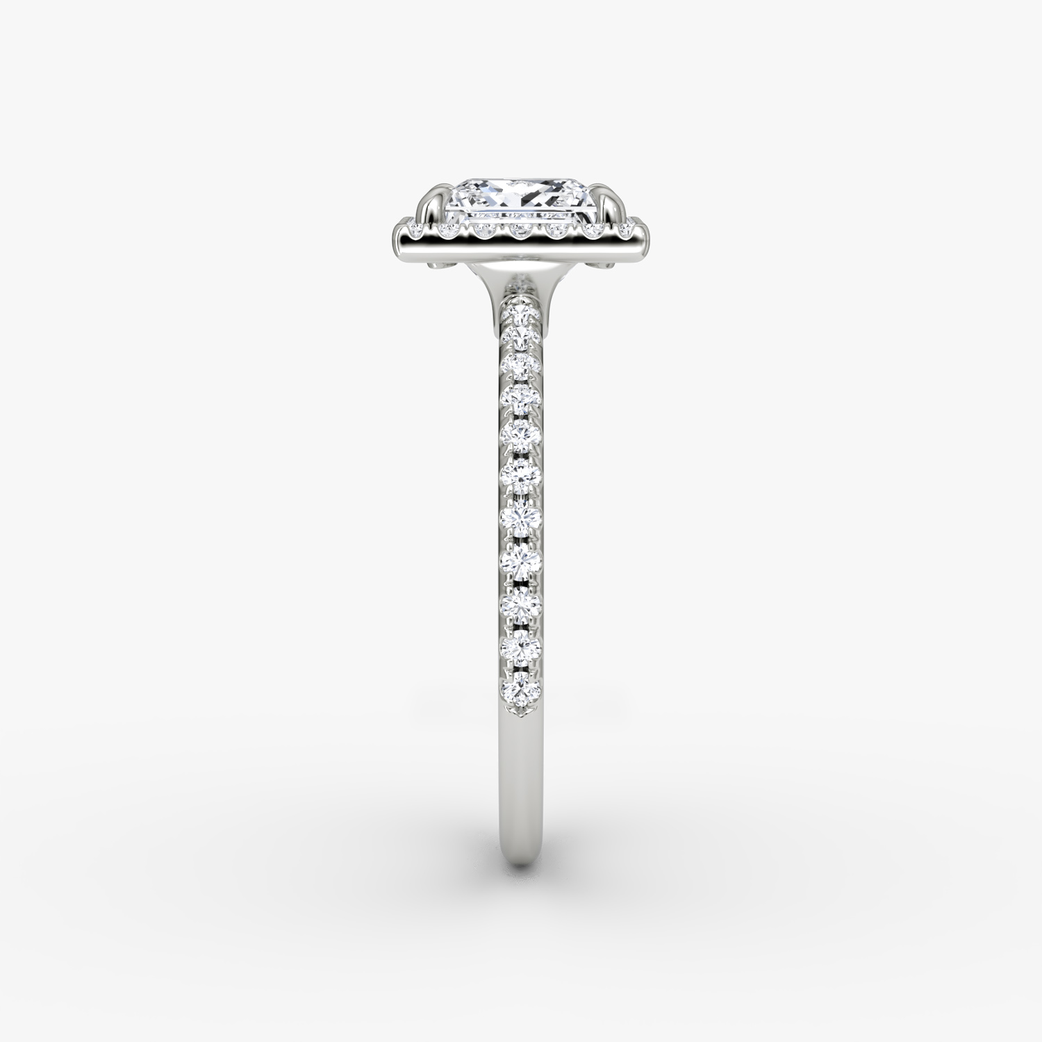 Halo | Princess | Platin | bandAccent: Mit Pavé-Besatz | haloSize: original | diamondOrientation: vertical | caratWeight: other