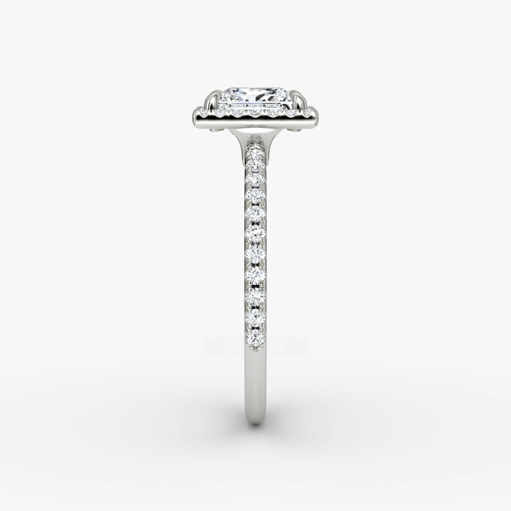 Halo | Princess | Platin | bandAccent: Mit Pavé-Besatz | haloSize: original | diamondOrientation: vertical | caratWeight: other