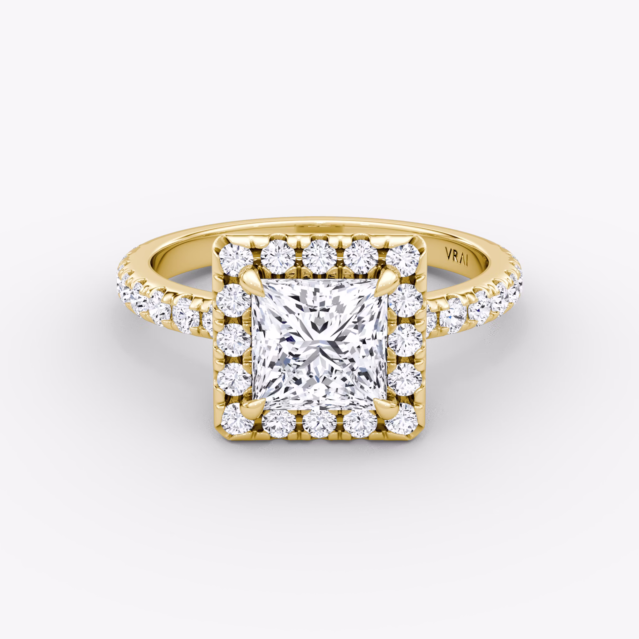 Halo | Princess | 18k | Gelbgold | bandAccent: Mit Pavé-Besatz | haloSize: large | diamondOrientation: vertical | caratWeight: other