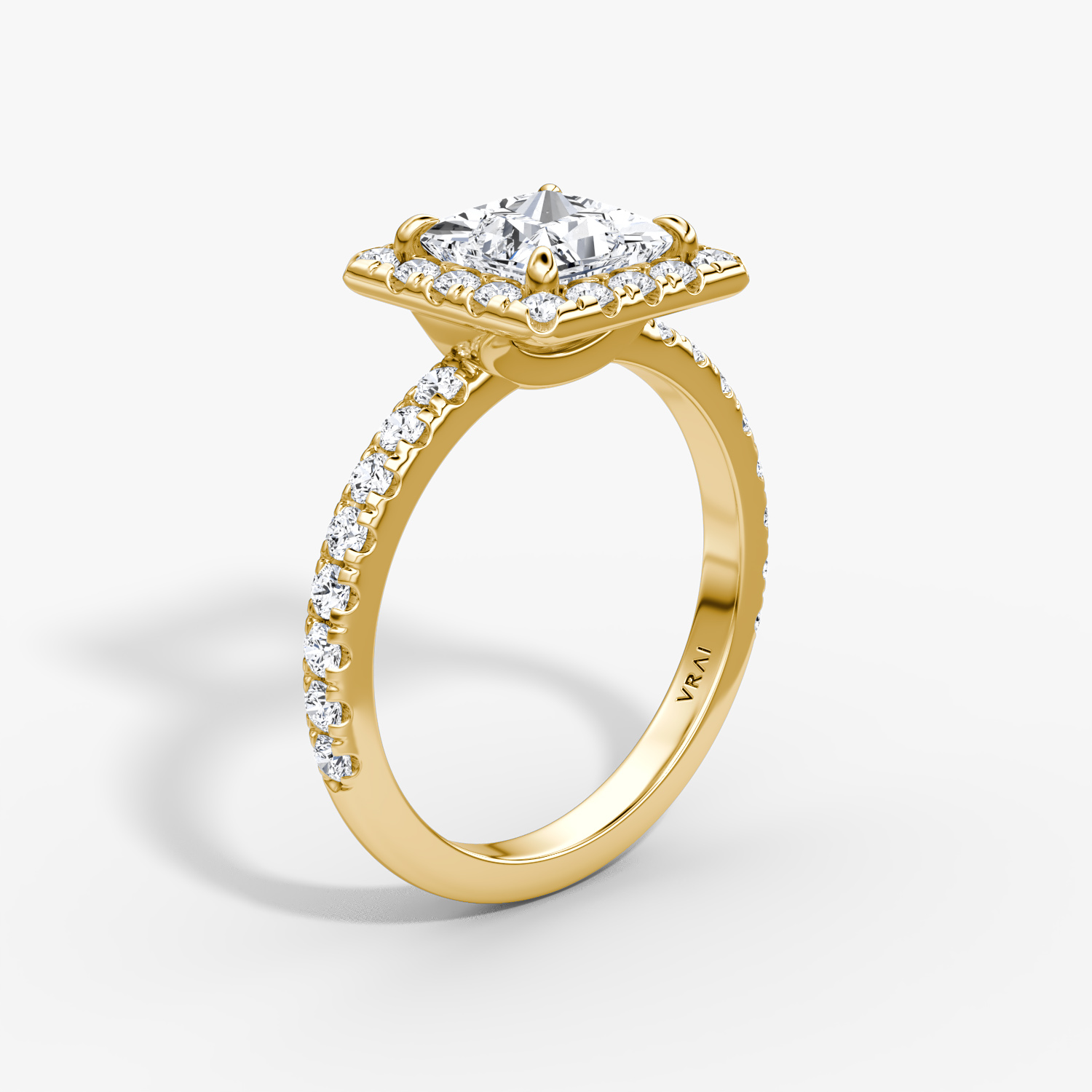 Halo | Princess | 18k | Gelbgold | bandAccent: Mit Pavé-Besatz | haloSize: large | diamondOrientation: vertical | caratWeight: other