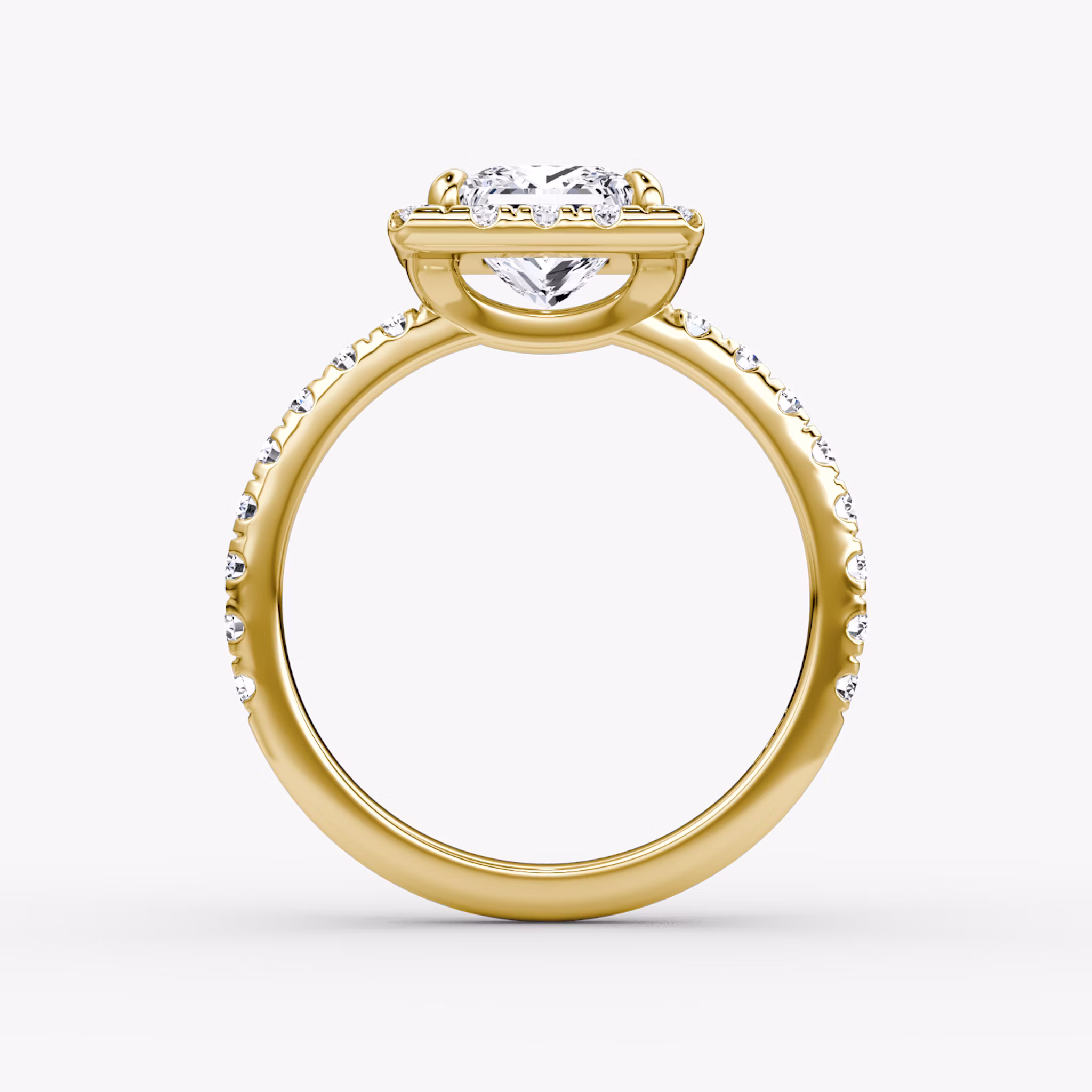 Halo | Princess | 18k | Gelbgold | bandAccent: Mit Pavé-Besatz | haloSize: large | diamondOrientation: vertical | caratWeight: other