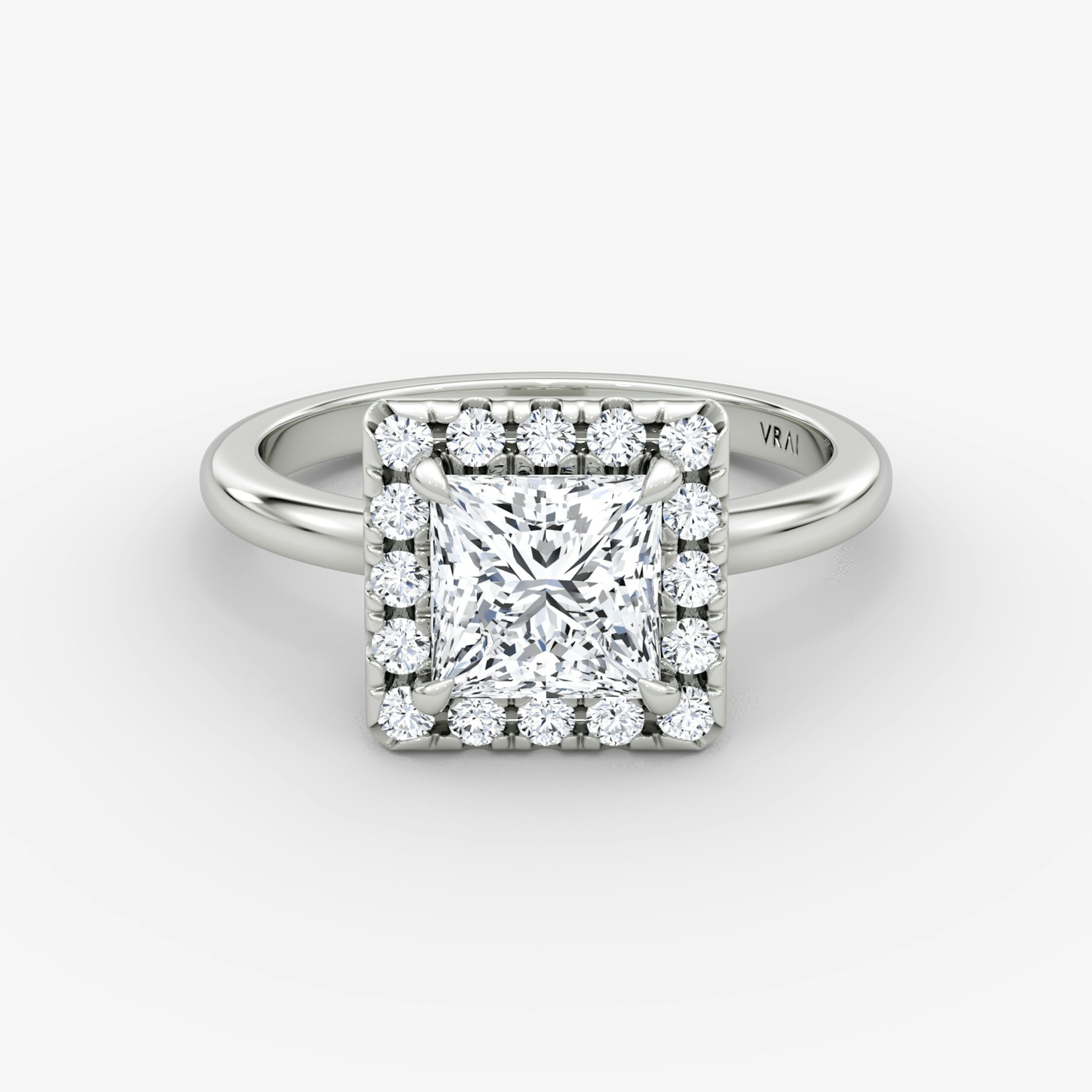 Halo | Princess | Platin | bandAccent: Ohne Pavé-Besatz | haloSize: large | diamondOrientation: vertical | caratWeight: other