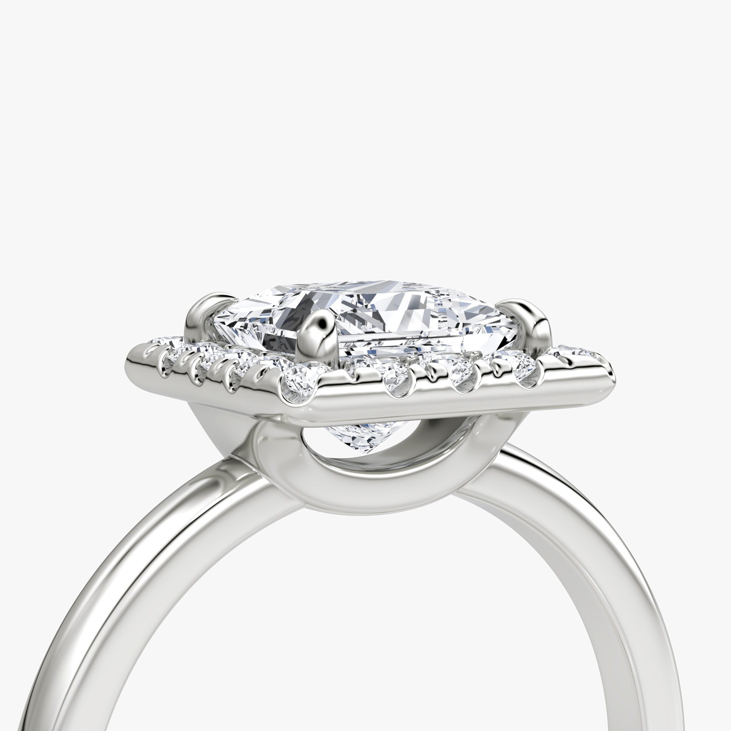 Halo | Princess | Platin | bandAccent: Ohne Pavé-Besatz | haloSize: large | diamondOrientation: vertical | caratWeight: other