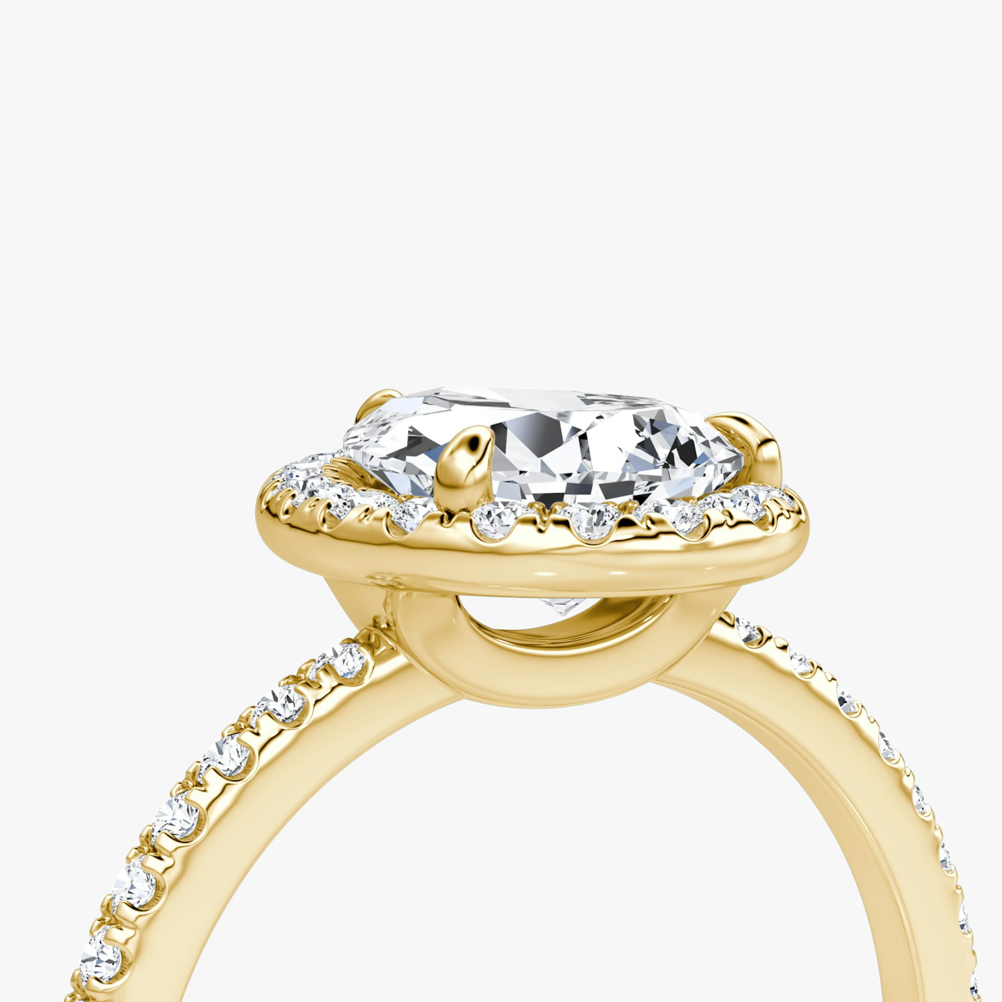 The Halo | Pear | 18k | Yellow Gold | bandAccent: Pavé | haloSize: original | diamondOrientation: vertical | caratWeight: other