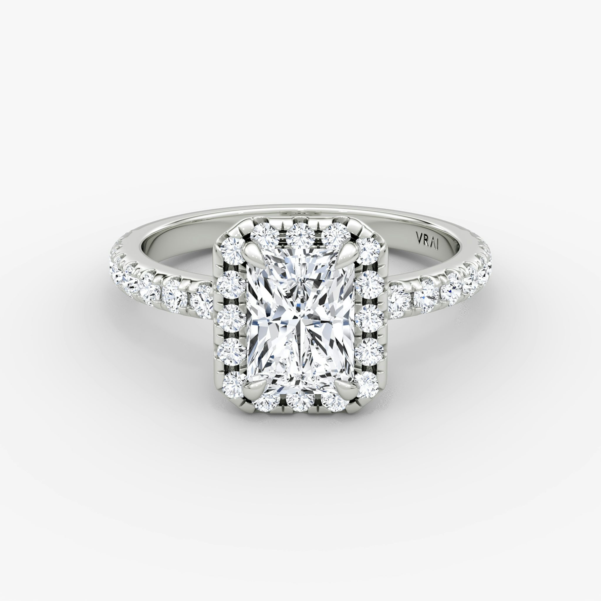 Halo | Radiant | Platin | bandAccent: Mit Pavé-Besatz | haloSize: large | diamondOrientation: vertical | caratWeight: other