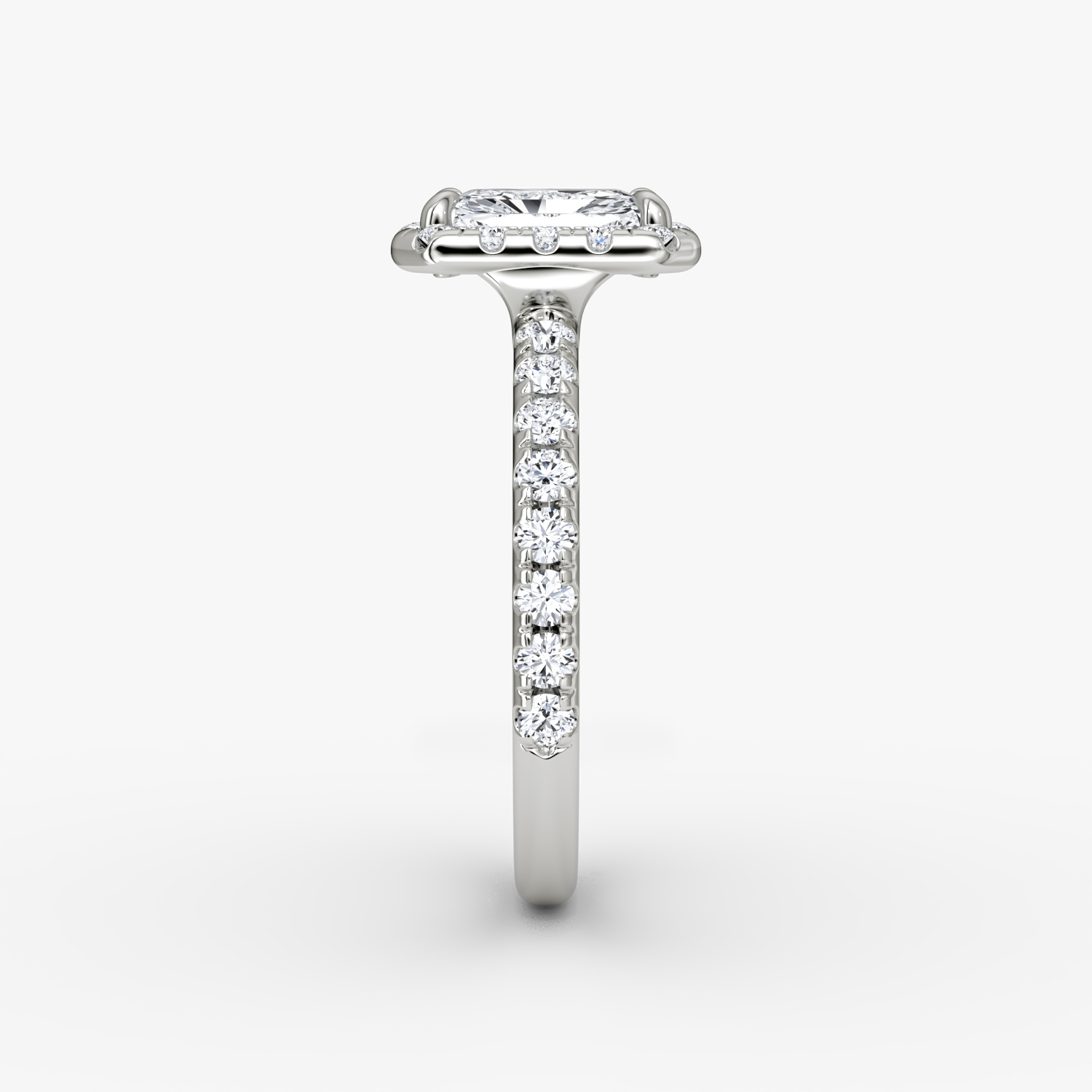 Halo | Radiant | Platin | bandAccent: Mit Pavé-Besatz | haloSize: large | diamondOrientation: vertical | caratWeight: other