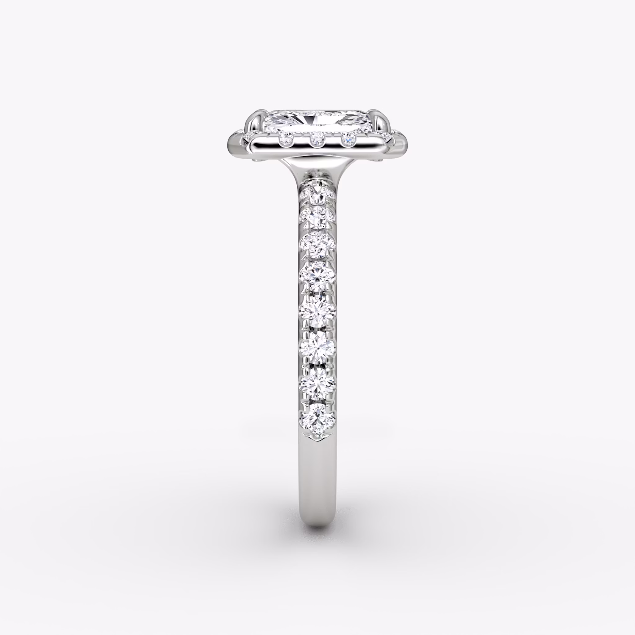 Halo | Radiant | Platin | bandAccent: Mit Pavé-Besatz | haloSize: large | diamondOrientation: vertical | caratWeight: other