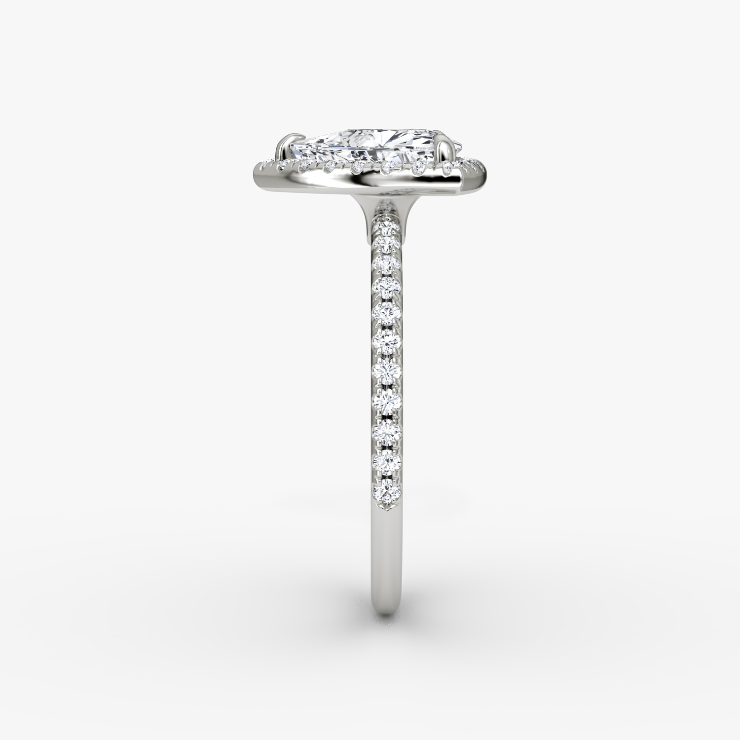 Halo | Trillant | 18k | Weißgold | bandAccent: Mit Pavé-Besatz | haloSize: original | diamondOrientation: vertical | caratWeight: other
