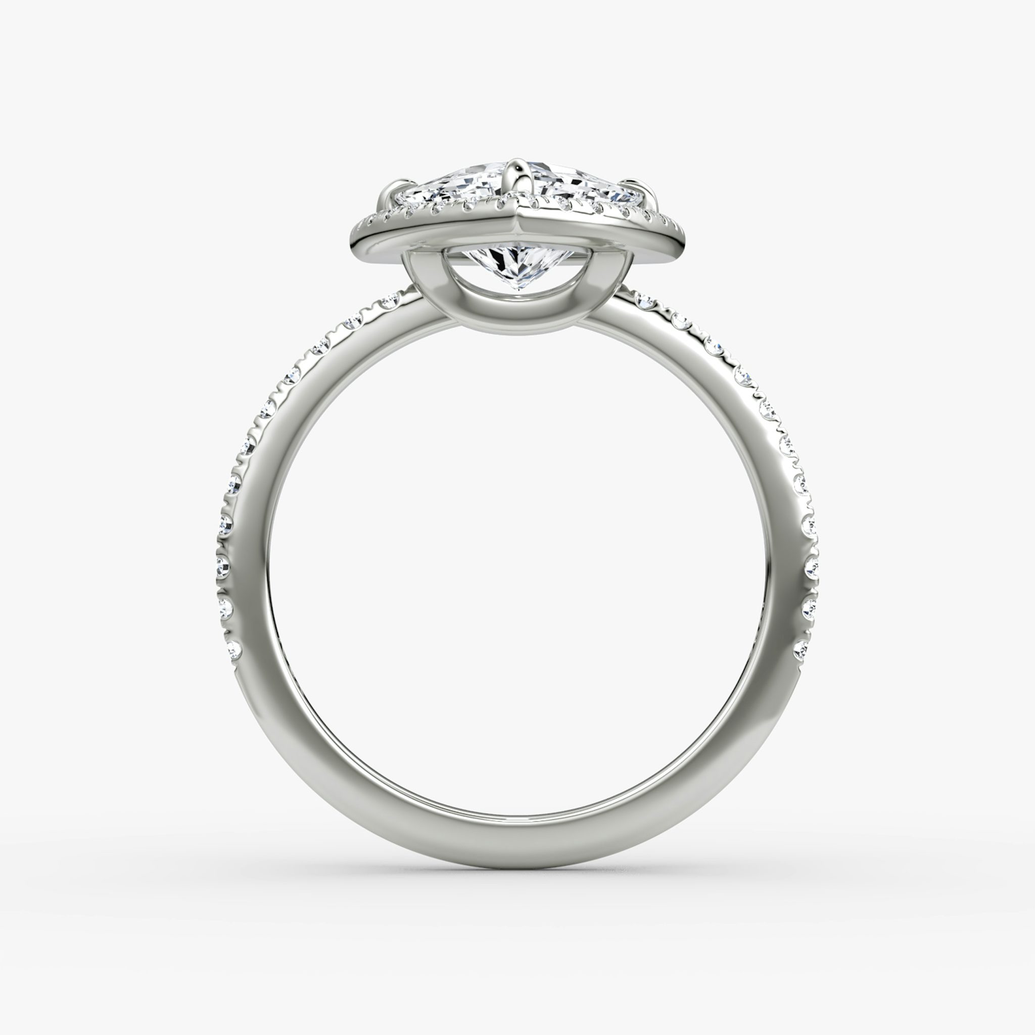 Halo | Trillant | 18k | Weißgold | bandAccent: Mit Pavé-Besatz | haloSize: original | diamondOrientation: vertical | caratWeight: other