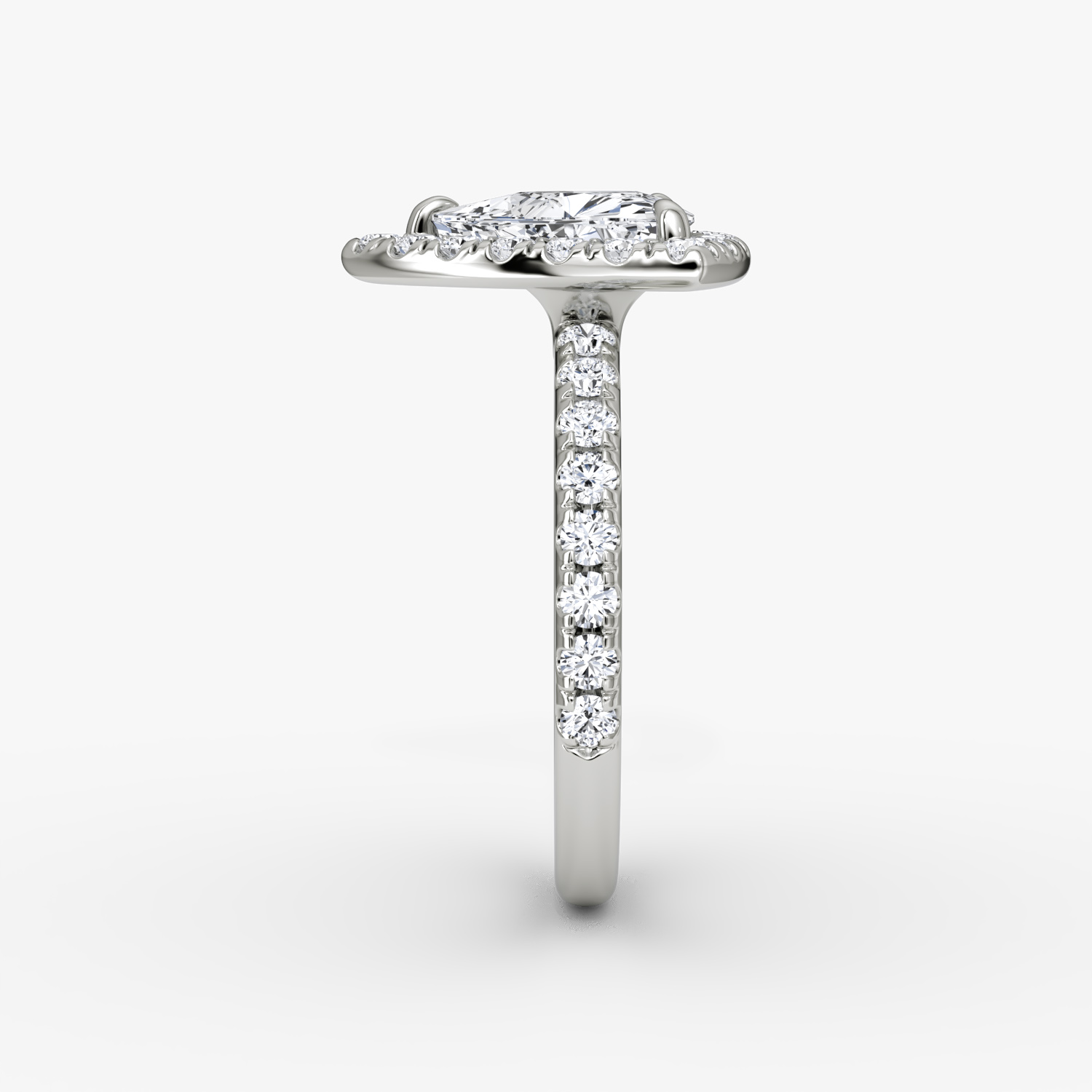 Halo | Trillant | Platin | bandAccent: Mit Pavé-Besatz | haloSize: large | diamondOrientation: vertical | caratWeight: other