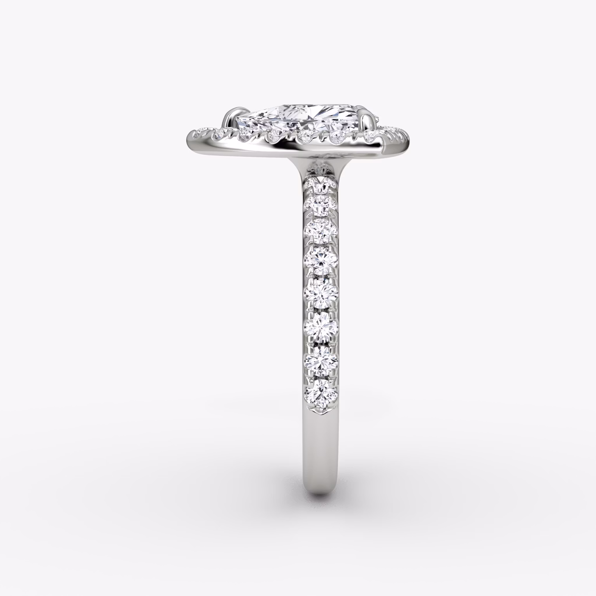 Halo | Trillant | Platin | bandAccent: Mit Pavé-Besatz | haloSize: large | diamondOrientation: vertical | caratWeight: other