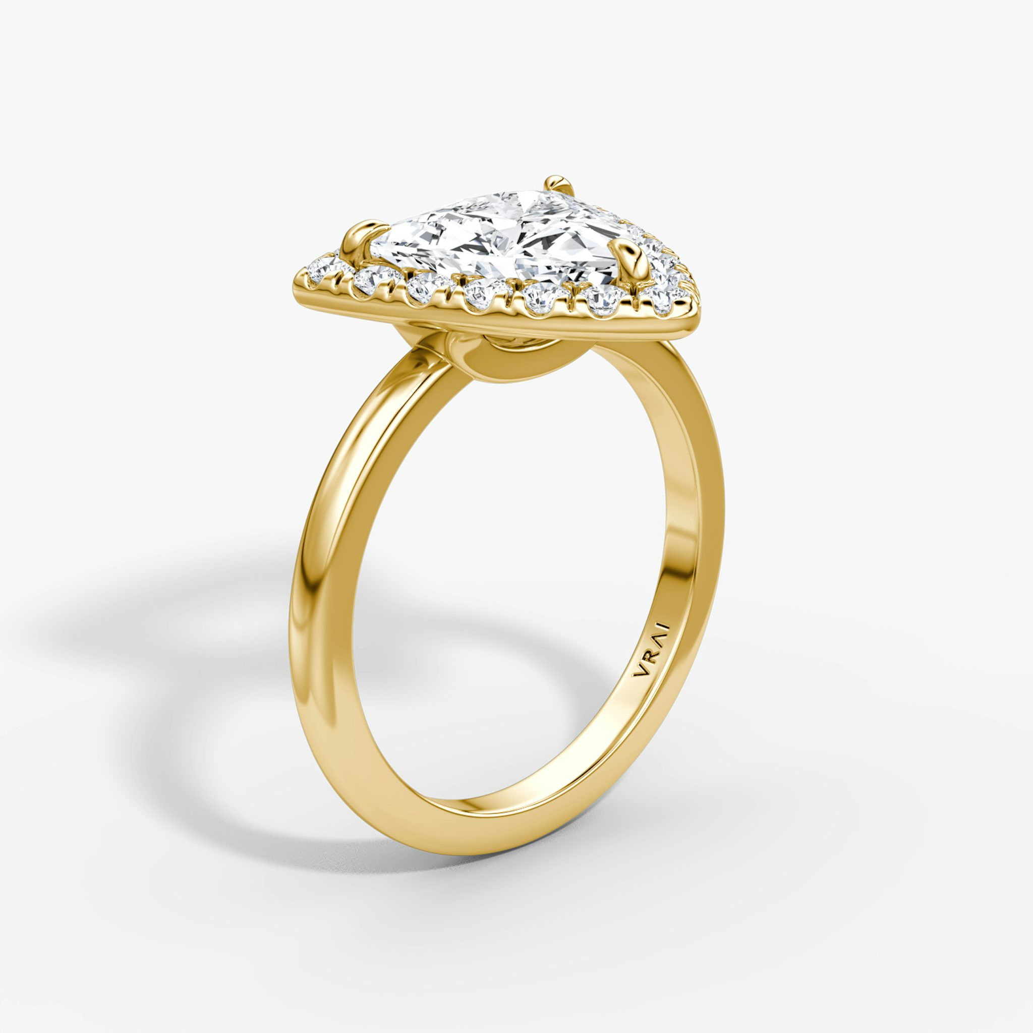 The Halo | Trillion | 18k | Yellow Gold | bandAccent: Plain | haloSize: large | diamondOrientation: vertical | caratWeight: other