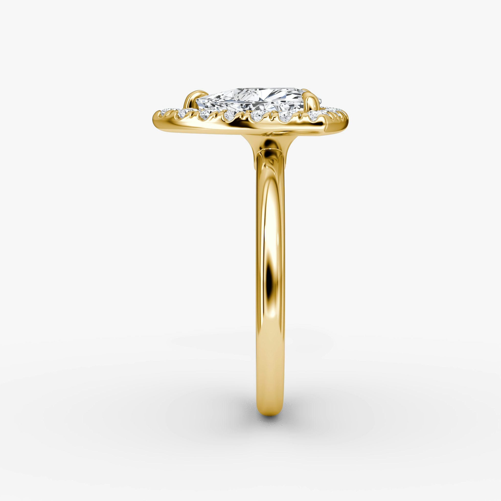 The Halo | Trillion | 18k | Yellow Gold | bandAccent: Plain | haloSize: large | diamondOrientation: vertical | caratWeight: other