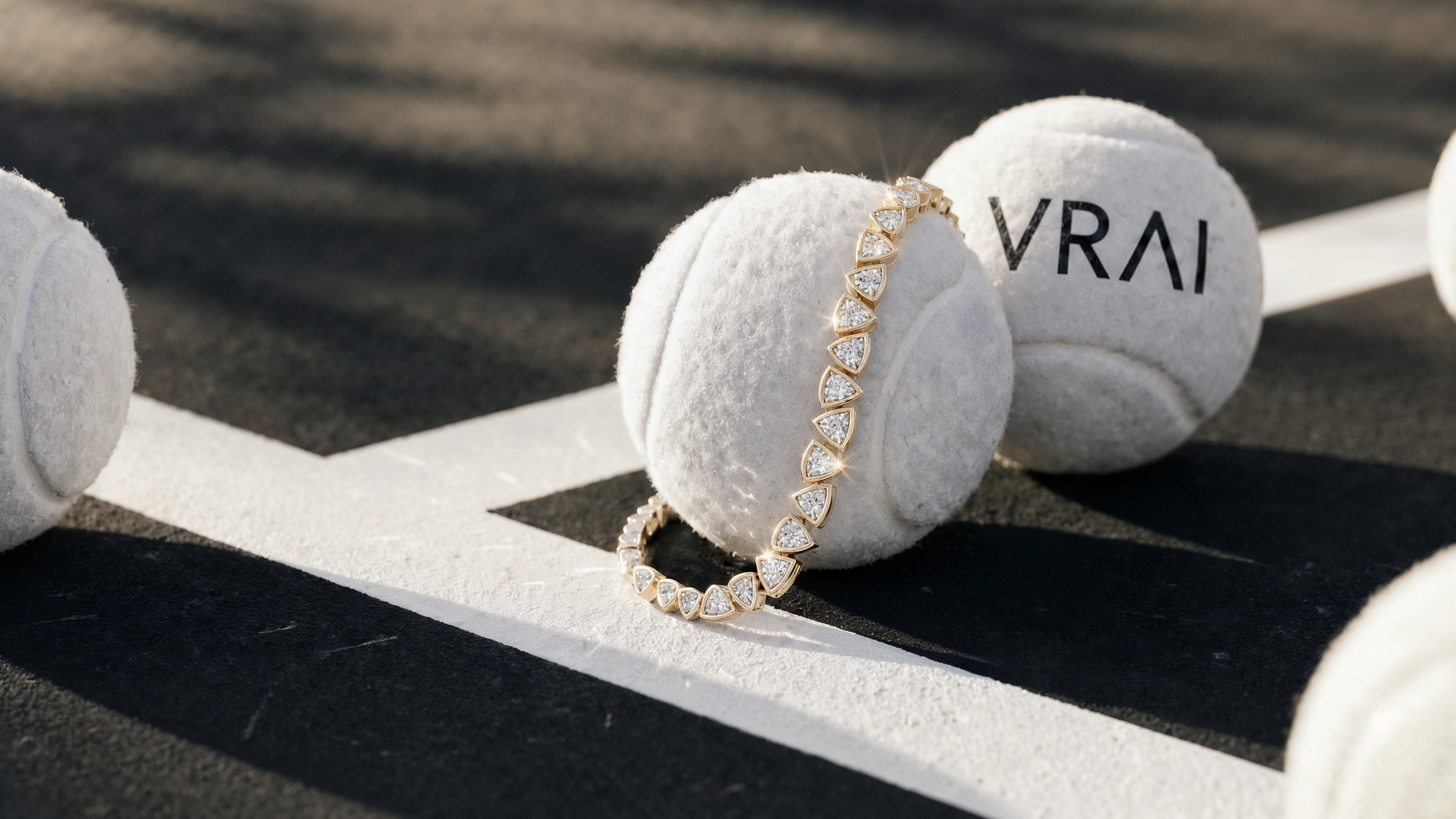 DISCOVER THE NEW TENNIS BAR